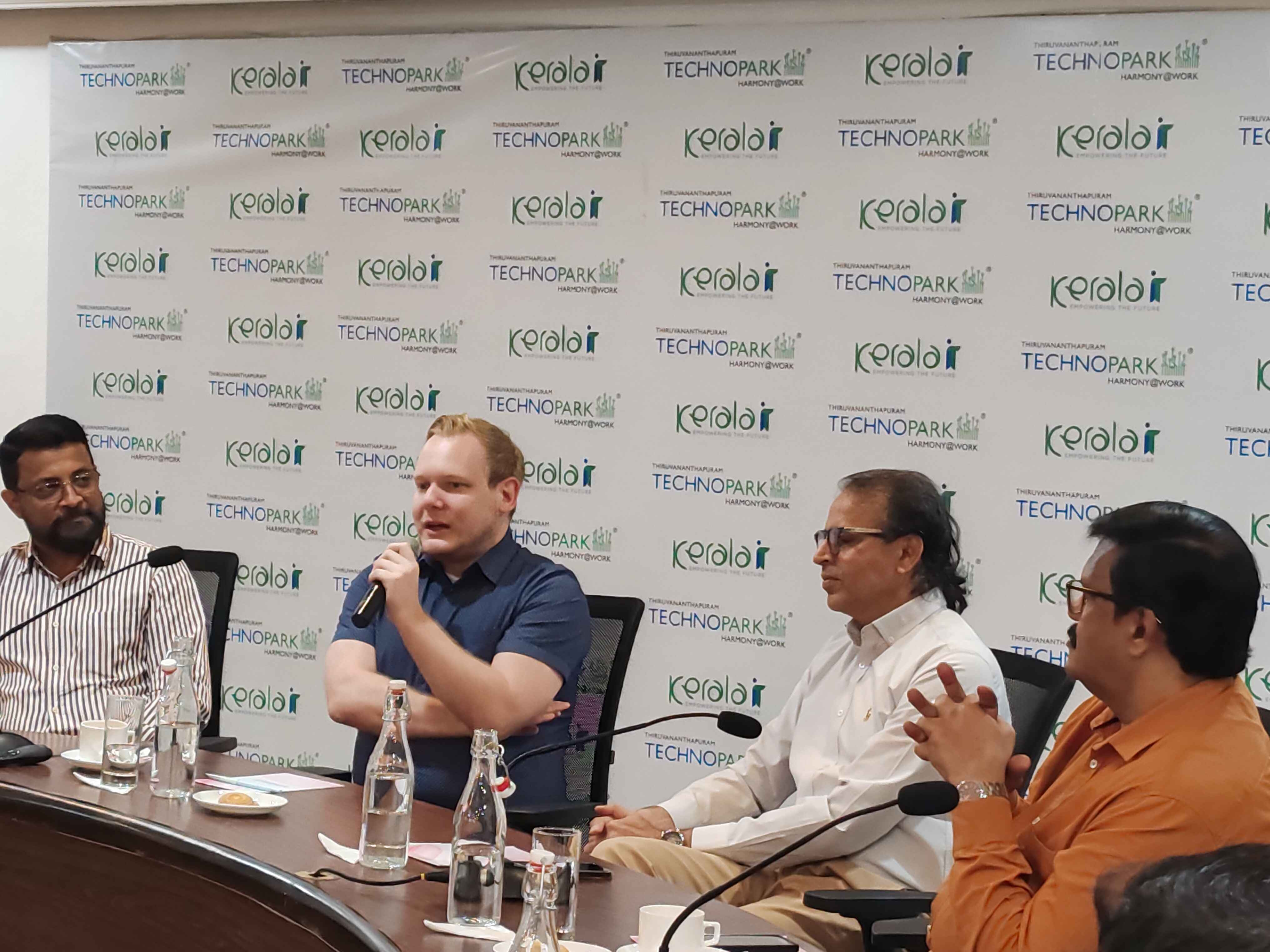 Holding visa camps in city on cards : German Consul