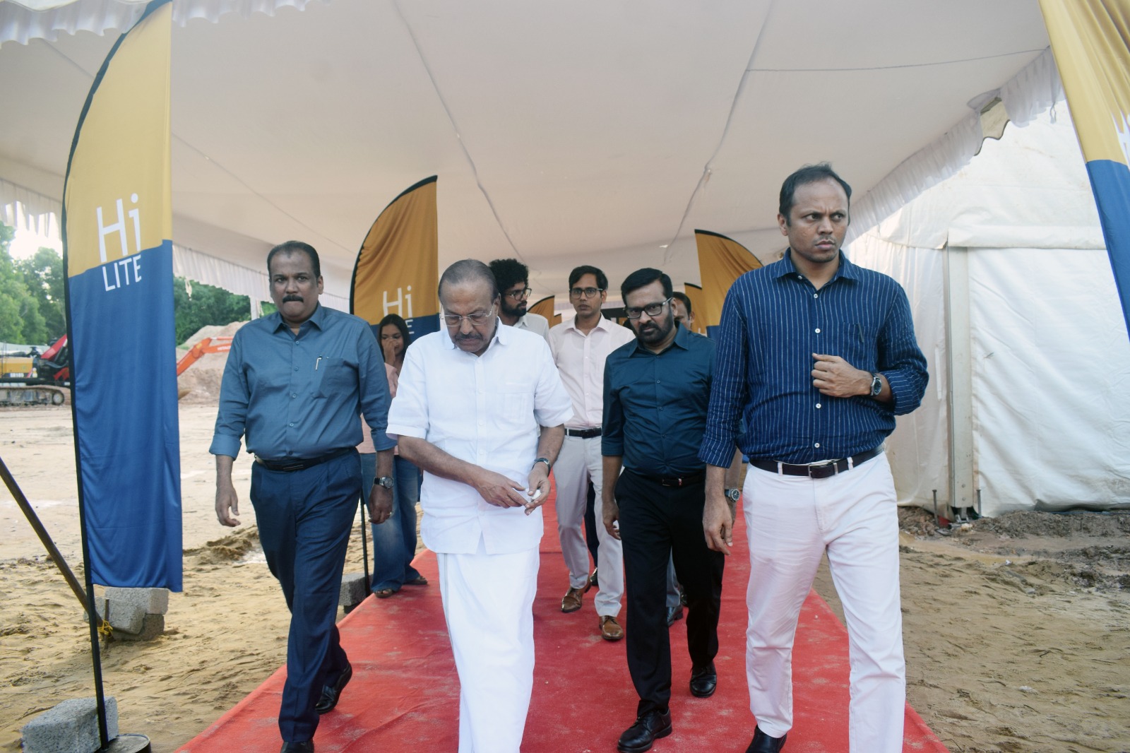 Hon'ble minister and team