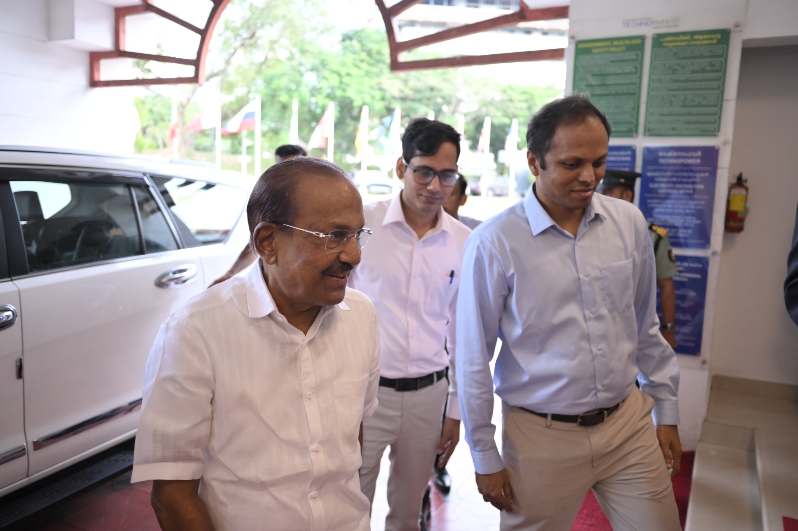 Welcoming Hon'ble Minister
